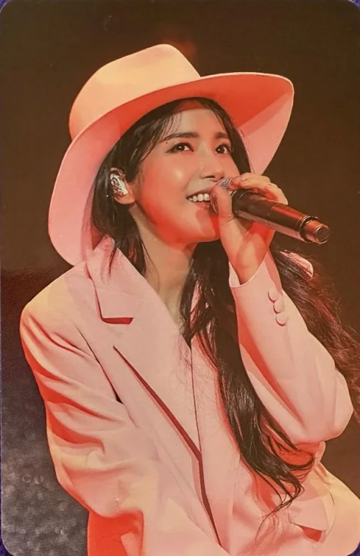 Solar — 4SEASON F/W CONCERT KiT VIDEO, KiT Version