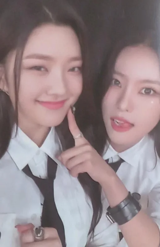 Lunedi, Soeun — Good Day (Special Daileee), Ktown4u · Lucky Draw