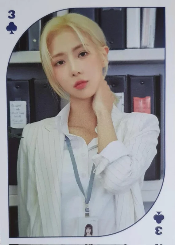 Yoohyeon — Dreamcatcher Mind - Photobook
