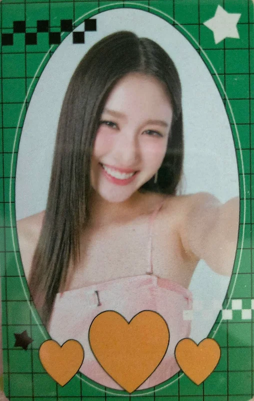 View Benyapa — MESMERIZING SERIES | VIEWMIM EXCLUSIVE PHOTOCARD SET