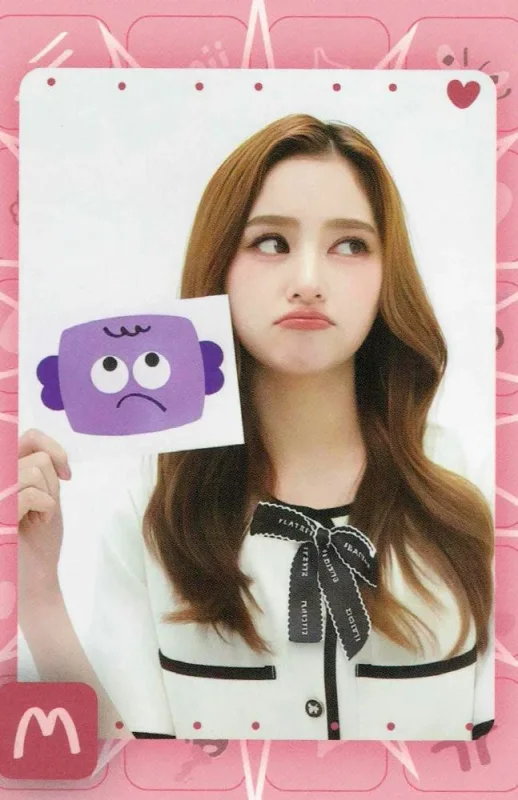 Mim Rattanawadee — GIRLS COLLECTIBLE RANDOM CARDS | MOOD QUEST COLLECTION