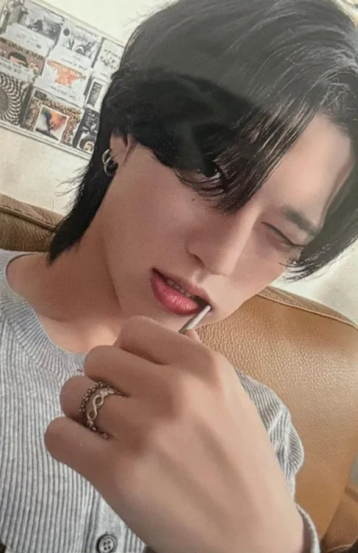 Wooyoung — ROCK WILL NEVER DIE ! - 2025 Season's Greetings, Yes24