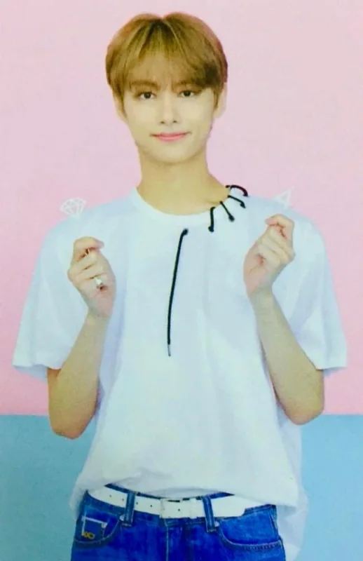 JUN — 4th Official Fanclub 'CARAT' Membership