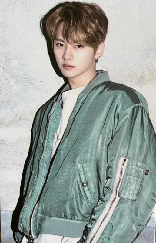Lee Know — I Am Not, Taiwan Special Album