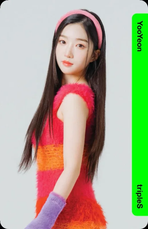 Kim YooYeon — Binary01 First Class Objekt