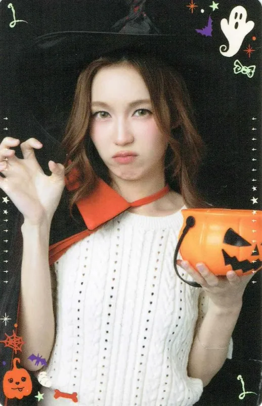 Love Pattranite — GIRLS COLLECTIBLE RANDOM CARDS | TOO CUTE TOO SPOOK COLLECTION