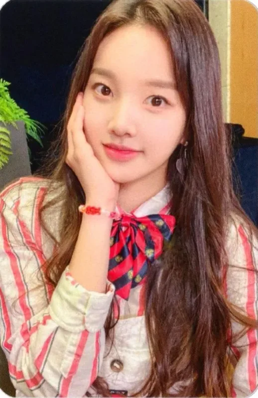 Soojin — We are, Makestar