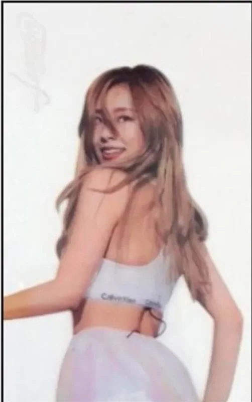 Wheein — 4SEASON F/W CONCERT KiT VIDEO, DVD Version