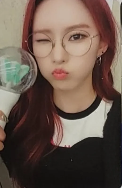 Lunedi — Official Lightstick, WithMuu