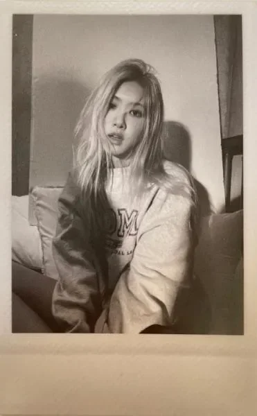 Rosé — R