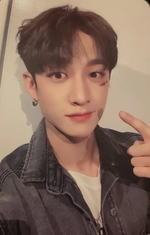 Bang Chan — In Life, SoundWave · Tokopedia
