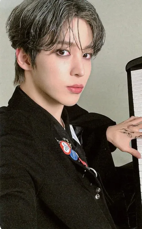 Yunho — ROCK WILL NEVER DIE ! - 2025 Season's Greetings