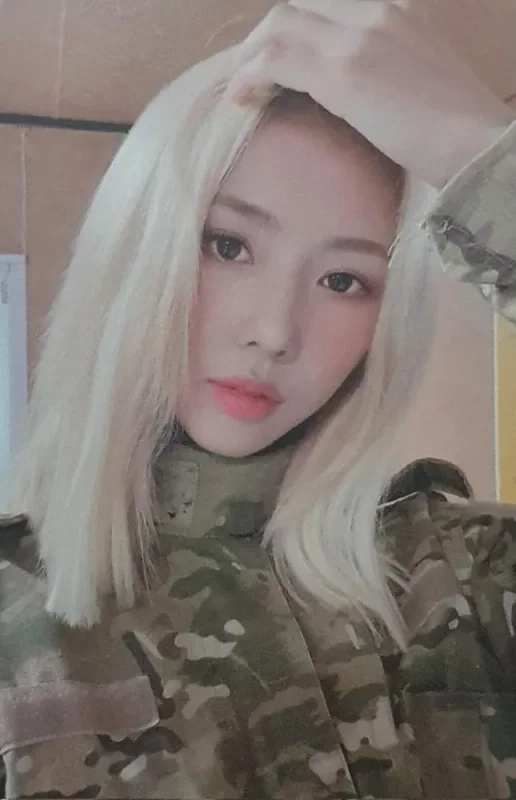 Yoohyeon — Dreamcatcher Mind - Photobook