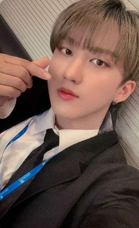 Changbin — Go Live, Broadcast