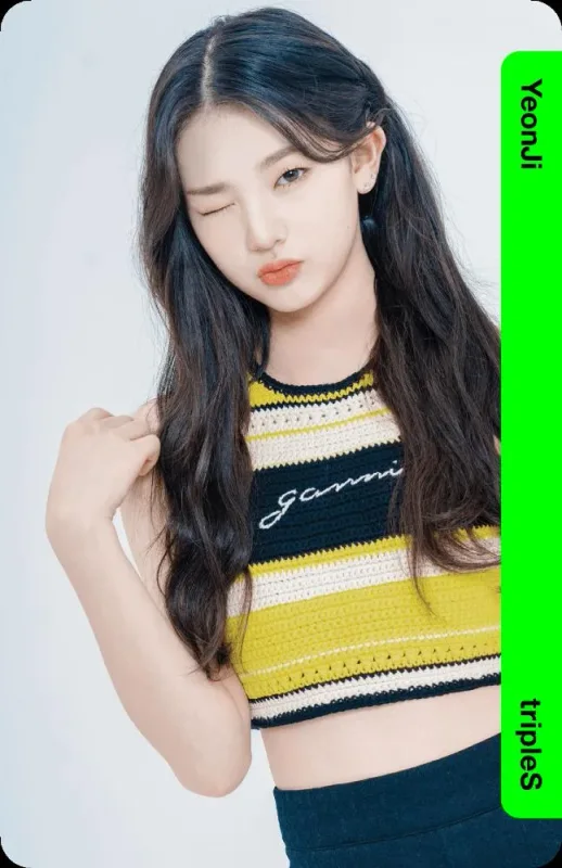 YeonJi — Binary01 First Class Objekt