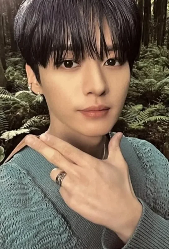 Lee Know — Stay in STAY, JYP Shop