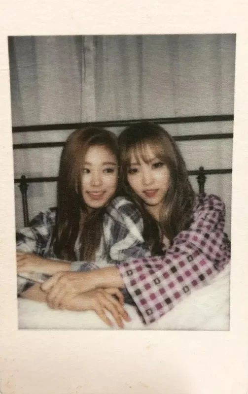 Moonbyul, Wheein — Melting, Kihno Version