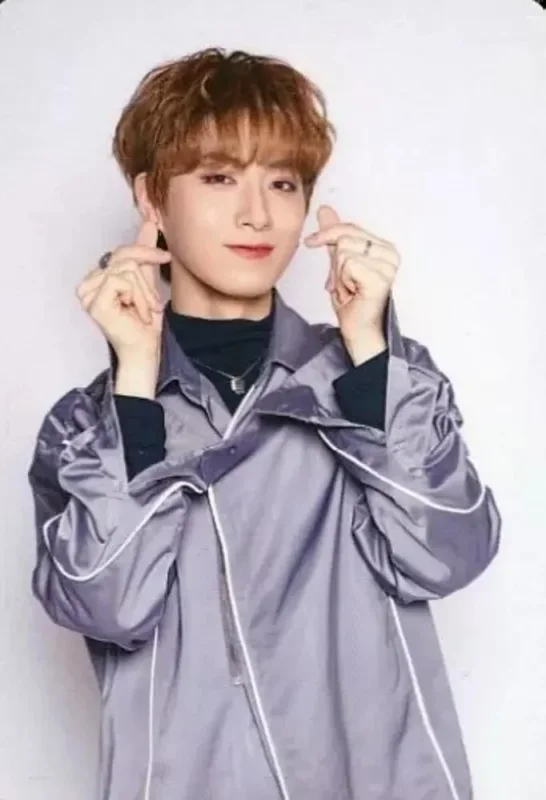 Xion — ONEUS JAPAN OFFICIAL GOODS - ONLINE SALE