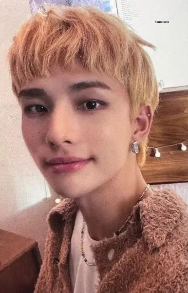 Hyunjin — 3rd Membership
