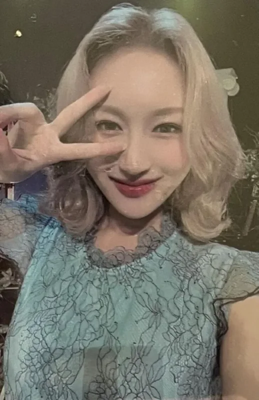 Siyeon — Crossroad Concert, Utopia