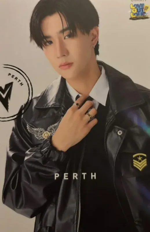 Perth Tanapon — LOL FAN FEST 2025 : LOVEMOSPHERE | PERTHSANTA MINI PHOTOSET