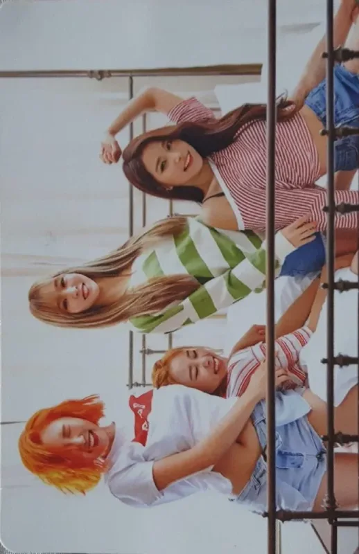 Hwasa, Moonbyul, Solar, Wheein — Melting, Standard Version
