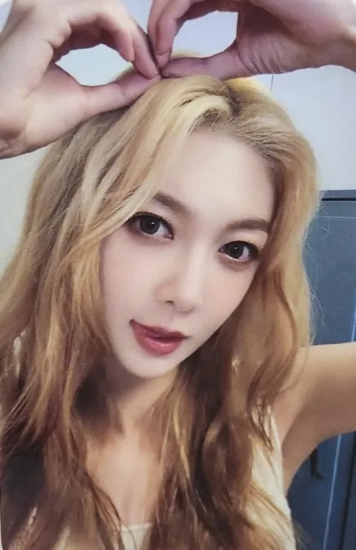 Dami — 2025 Season's Greetings, SoundWave