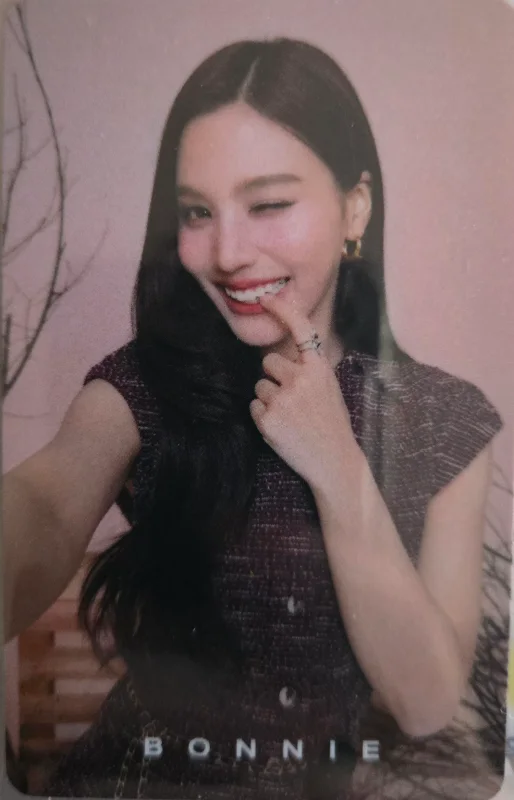Bonnie Pattraphus — ELEMENTS OF SEASONS SERIES | EXCLUSIVE PHOTOCARD SET