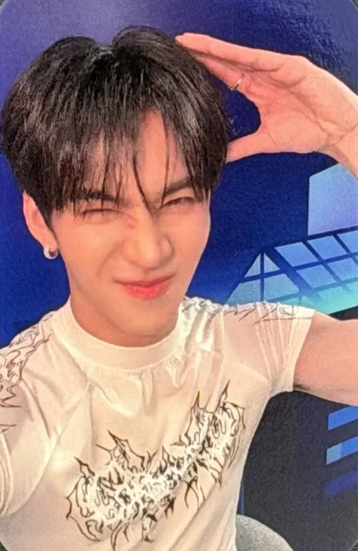 AuAu — DMD LINEUP 2026 | FRIEND BENEFIT RANDOM SELFIE PHOTOCARDS