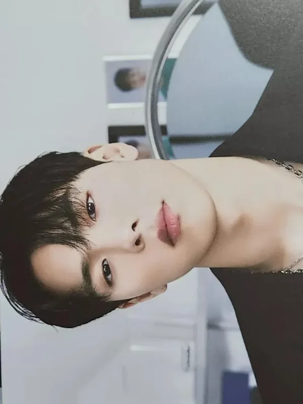 Shownu — 8TH OFFICIAL FANCLUB MEMBERSHIP KIT