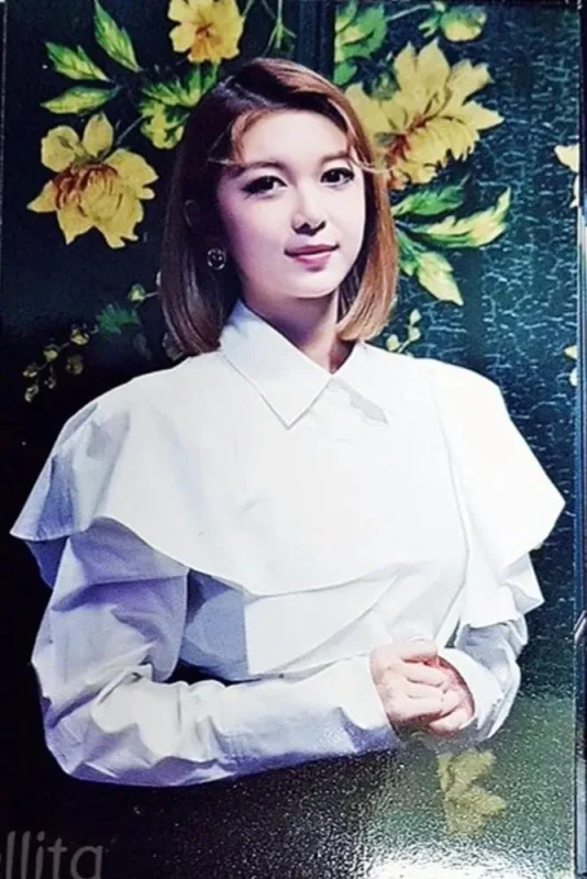 Dami — Escape the Era, Inside · Outside