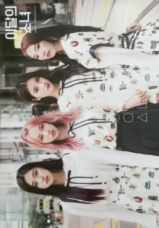 HaSeul, HeeJin, Hyunjin, VIVI — Love & Live, Standard · First Press