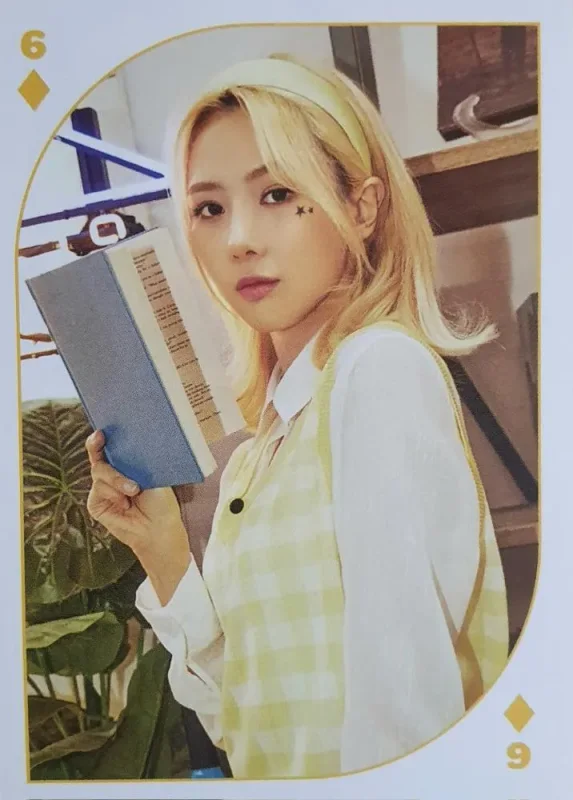 Yoohyeon — Dreamcatcher Mind - Photobook