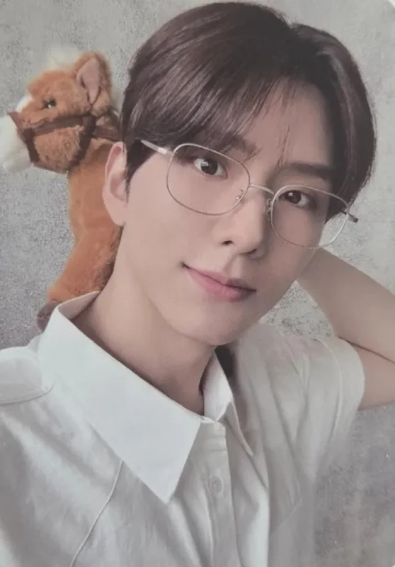 Kihyun — LOVE FORMULA MONBEBE - 2026 Season's Greetings, Starship