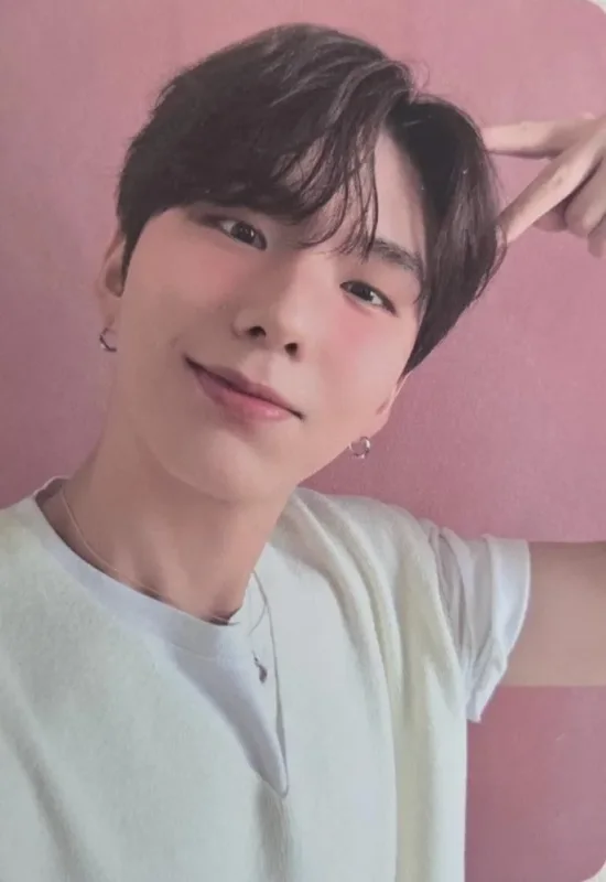Kihyun — LOVE FORMULA MONBEBE - 2026 Season's Greetings