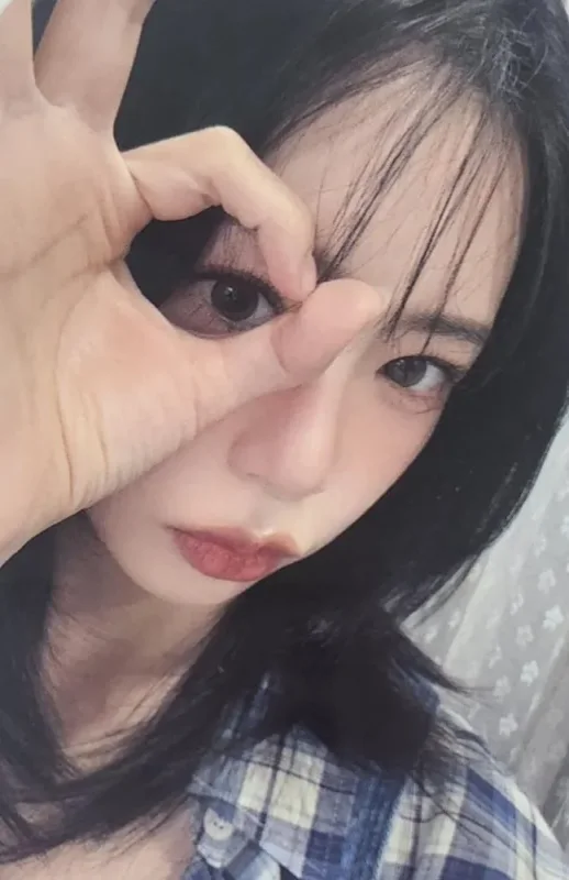 JiU — 2025 Season's Greetings, Ktown4u