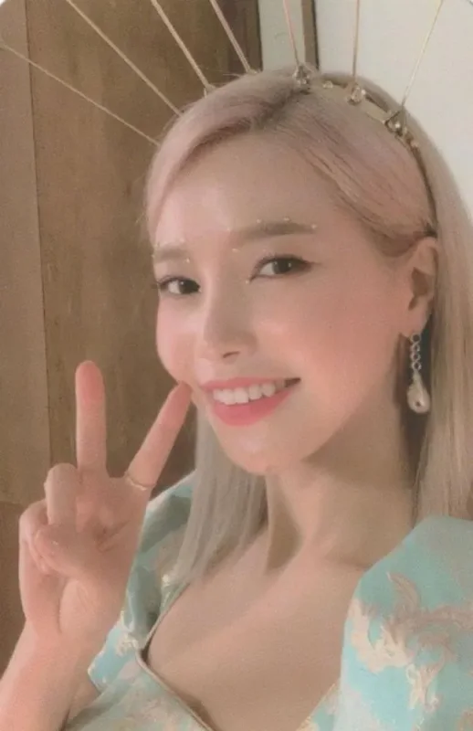 Solar — Reality in Black, Korean Ver