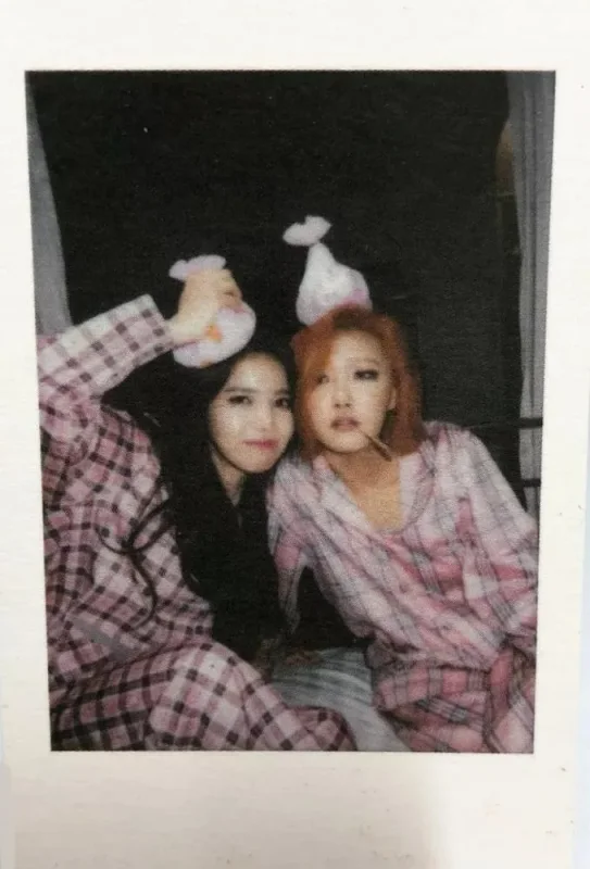 Hwasa, Solar — Melting, Kihno Version