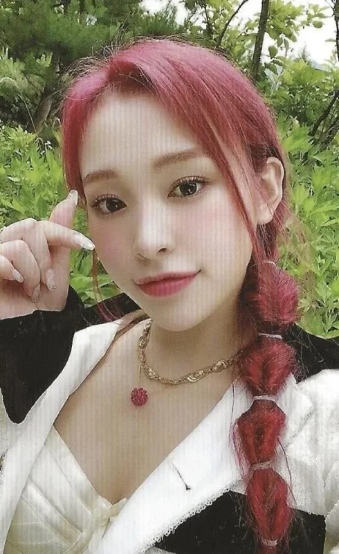 Seoyul — Mysterious Mansion - Photobook