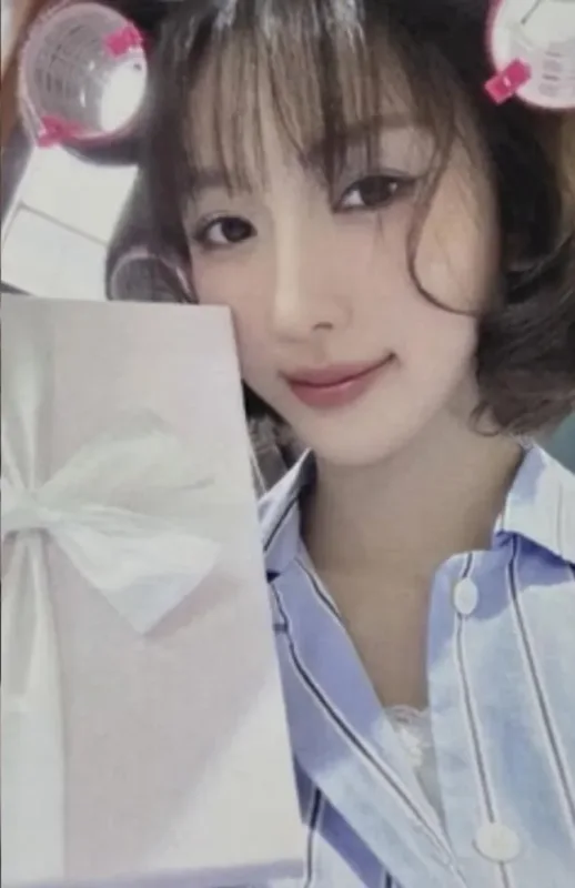 Yoohyeon — THE NIGHT BLOOM - 2026 Season's Greetings, SoundWave