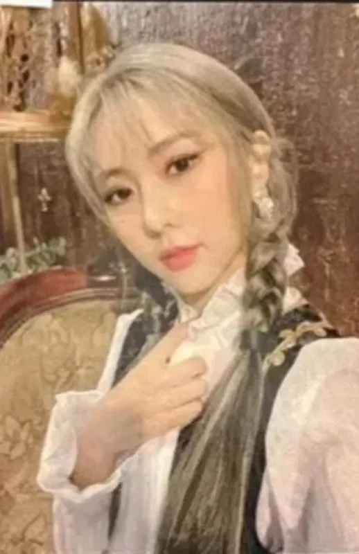 Yoohyeon — Eclipse, Tower Records