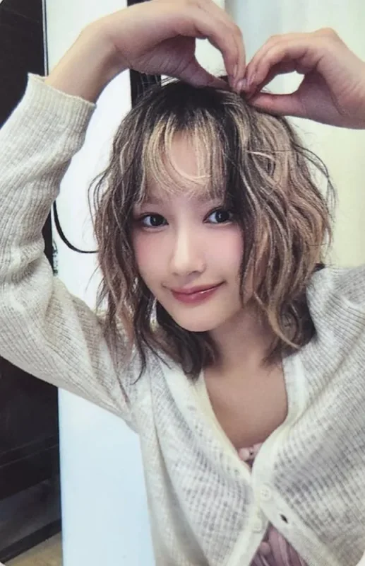 Siyeon — 2025 Season's Greetings, SoundWave