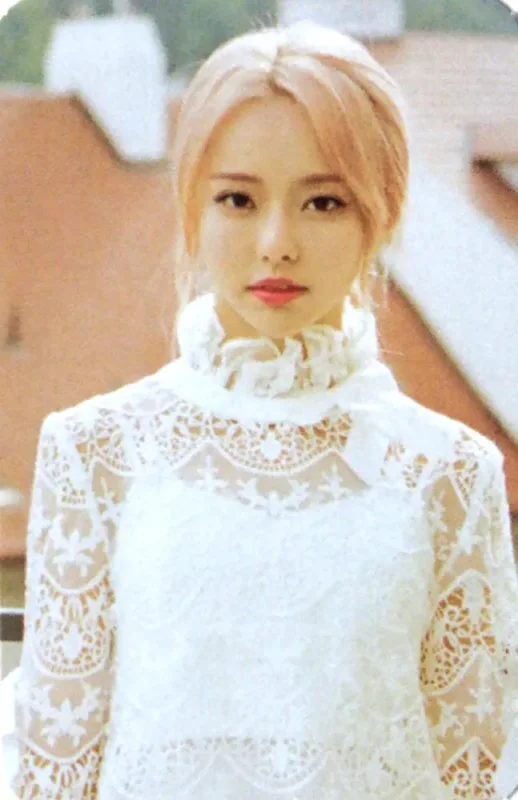VIVI — Love & Evil, Standard