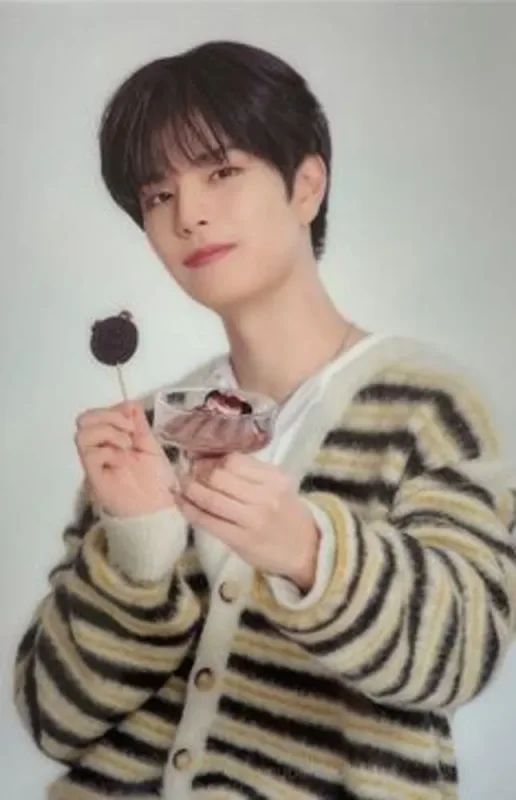 Seungmin — Family Mart, 2023