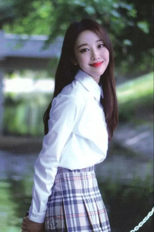 Yves — Beauty & the Beat, Standard