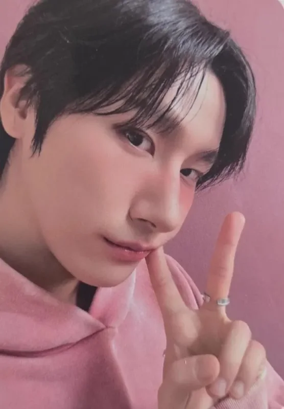 I.M — LOVE FORMULA MONBEBE - 2026 Season's Greetings