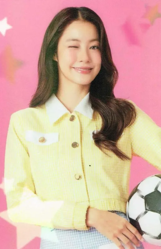 Namtan Tipnaree — GIRLS COLLECTIBLE RANDOM CARD | BACK TO SCHOOL