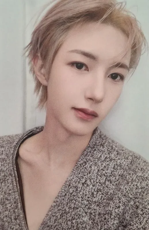 Renjun — LIFESTYLE CHINA (Renjun), A · B