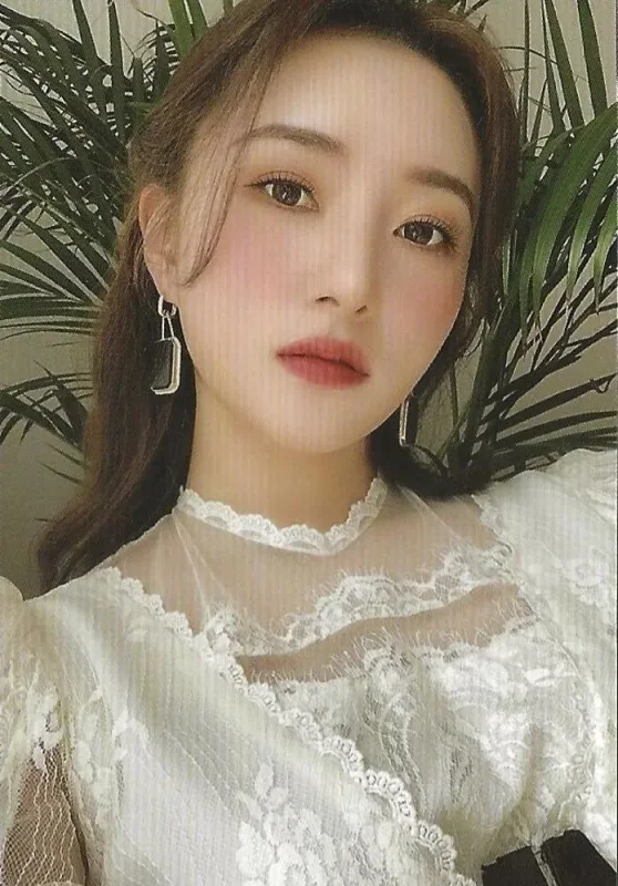 SuA — Mysterious Mansion - Photobook
