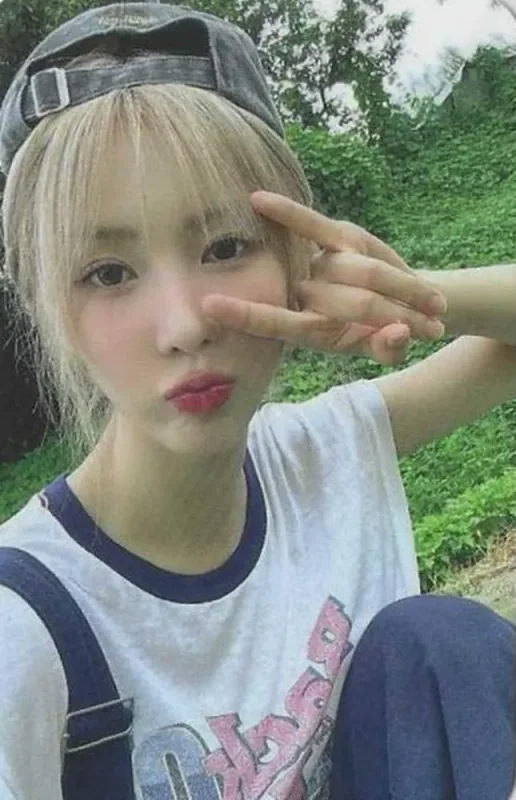 Yoohyeon — 2025 Season's Greetings, Idou Stage